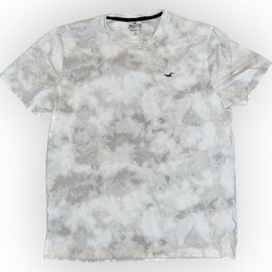 Hollister t shirt in a men’s size medium white marble pattern.